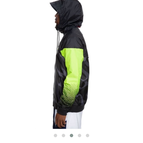 Nike sportswear windrunner retro jacket size Medium - Picture 15 of 15